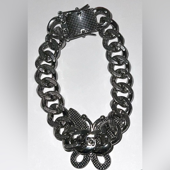 Women’s Cuban link bracelet with butterfly charm and diamond simulant CZs - Picture 7 of 9